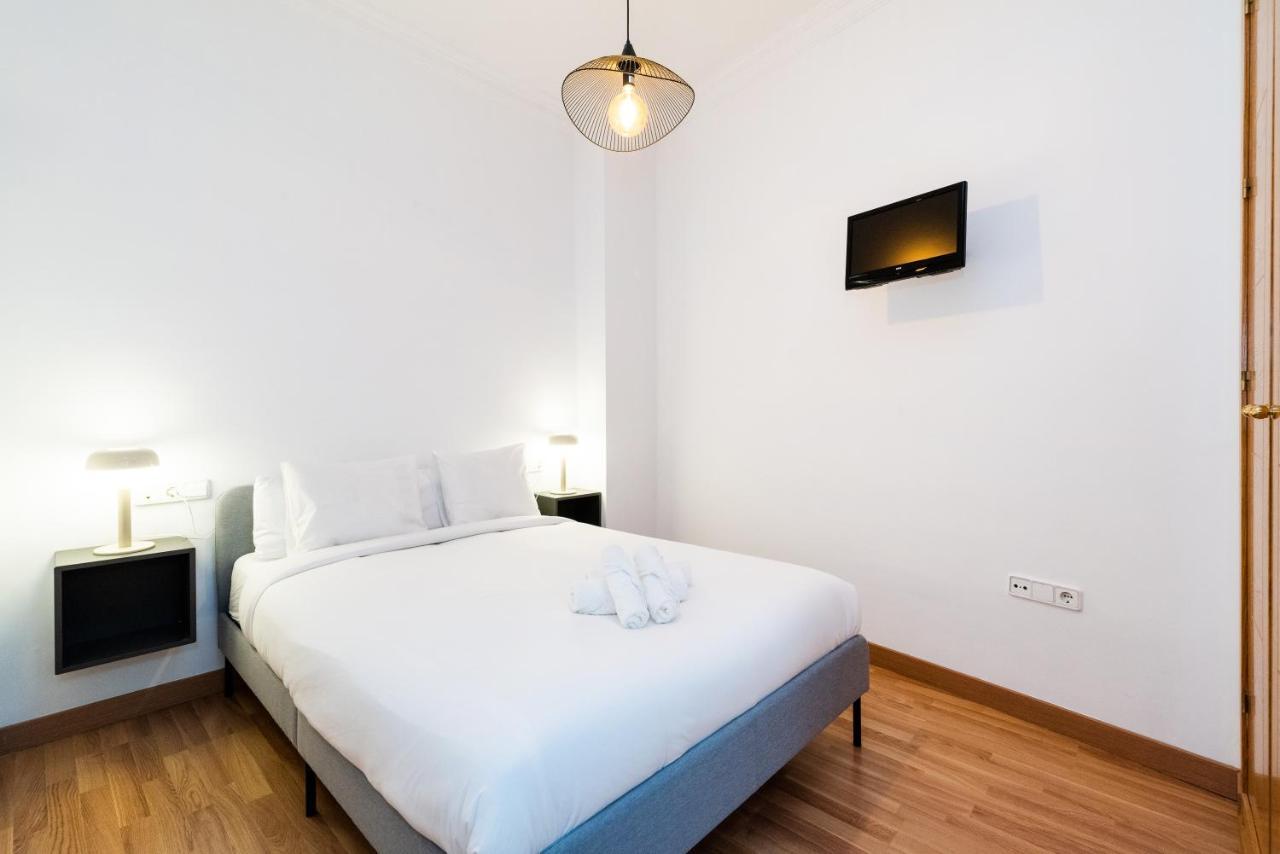 Piso Junto A Mercado De San Agustin Y Catedral En Granada Ngoại thất bức ảnh