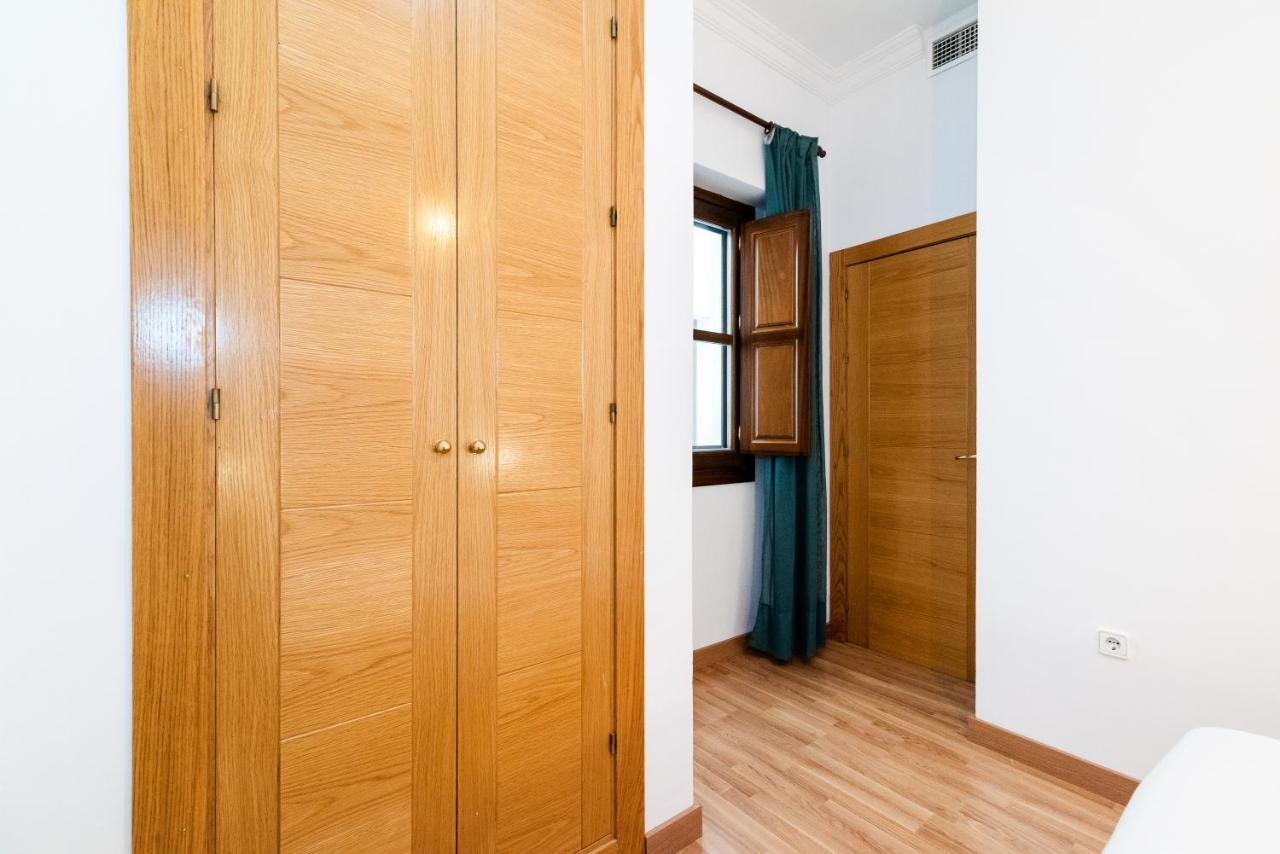 Piso Junto A Mercado De San Agustin Y Catedral En Granada Ngoại thất bức ảnh