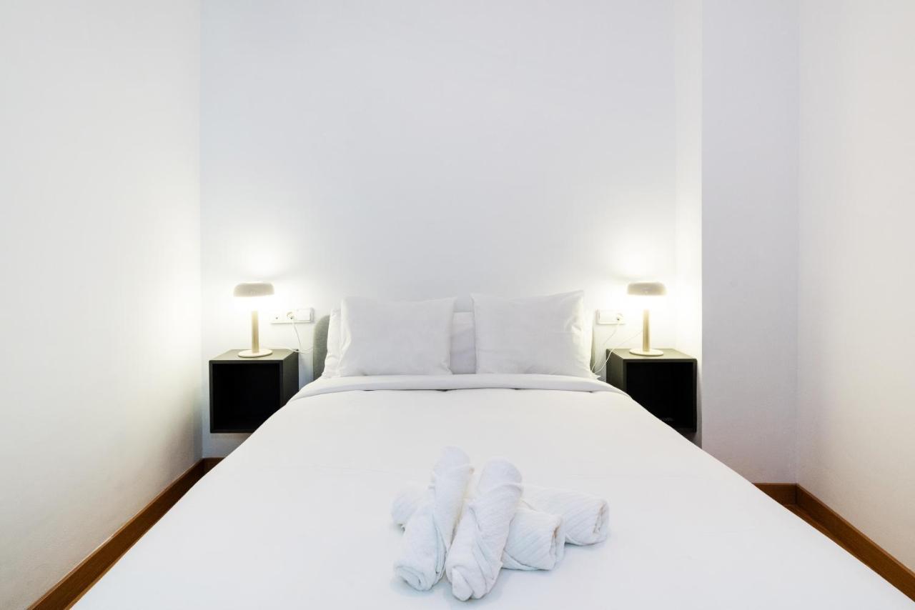 Piso Junto A Mercado De San Agustin Y Catedral En Granada Ngoại thất bức ảnh